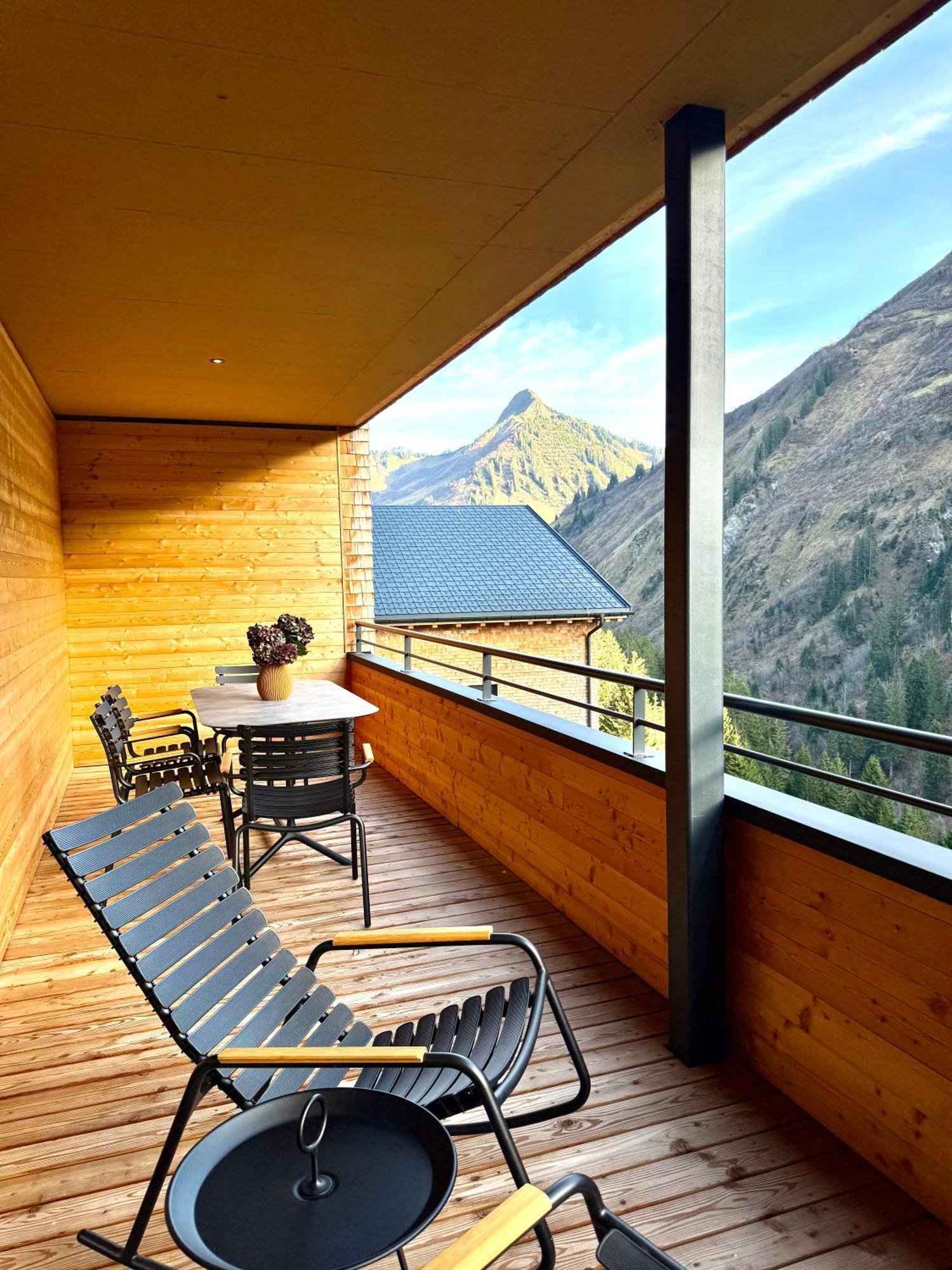 Apartamento Alpenstolz Damuels Haus 4 - Stilvoll Urlauben In Den Bergen Exterior foto